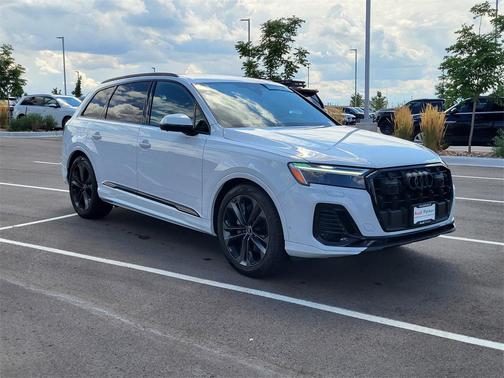 2025 Audi Q7 55 Premium Plus