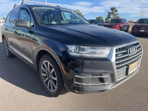 Black 2018 Audi Q7 2.0T Premium