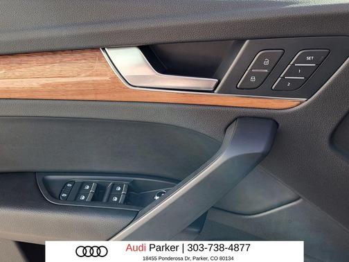 Florett Silver Metallic 2023 Audi Q5 45 S line Premium