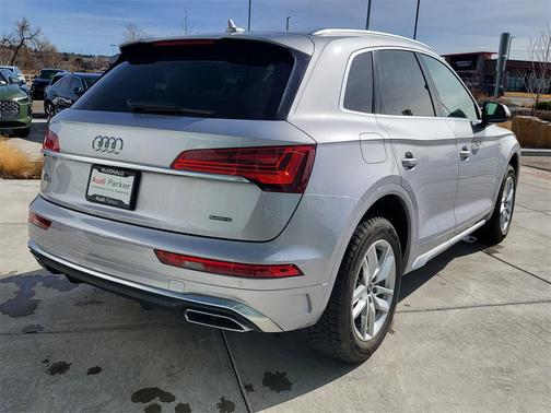 2023 Audi Q5 45 S line Premium