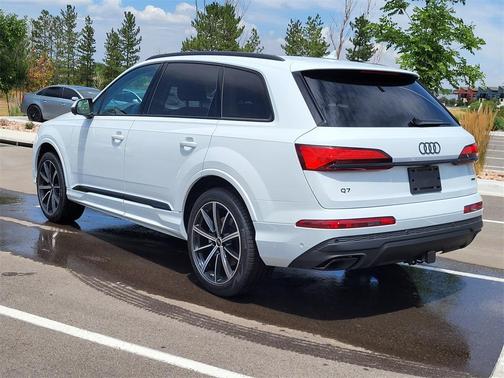 2025 Audi Q7 45 Premium Plus