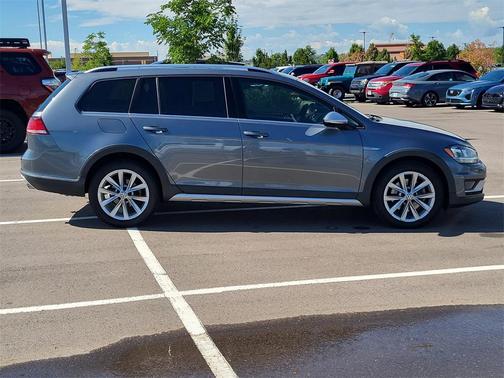 2018 Volkswagen Golf Alltrack TSI S