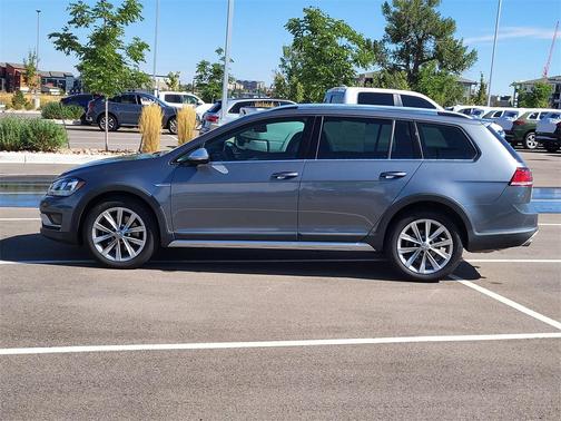 2018 Volkswagen Golf Alltrack TSI S