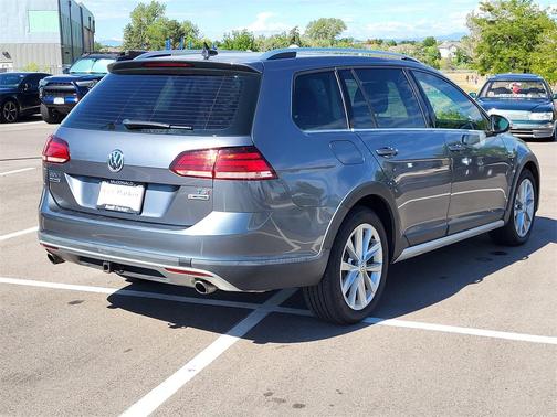 2018 Volkswagen Golf Alltrack TSI S