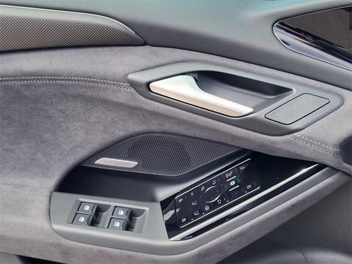 2025 Audi S6 e-tron Premium Plus