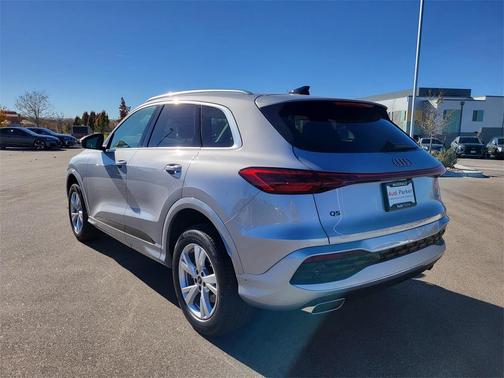 2025 Audi Q5 Premium TFSI quattro S tronic