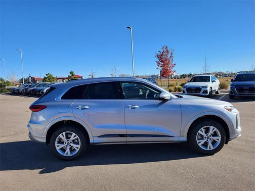 2025 Audi Q5 Premium TFSI quattro S tronic