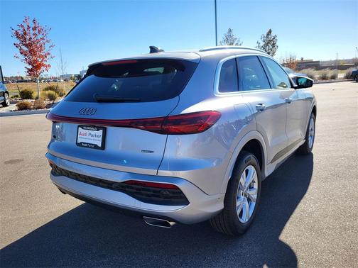 2025 Audi Q5 Premium TFSI quattro S tronic