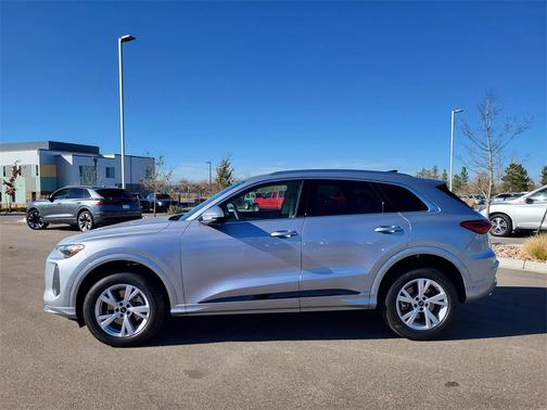 2025 Audi Q5 Premium TFSI quattro S tronic