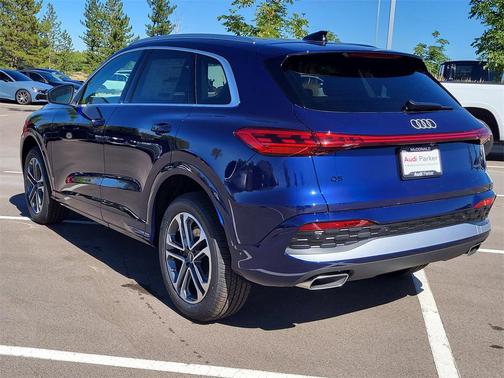 2025 Audi Q5 Premium TFSI quattro S tronic