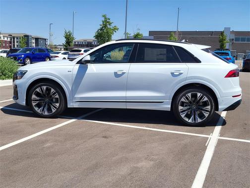 2025 Audi Q8 55 Premium Plus