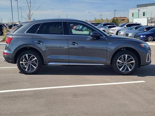 2022 Audi Q5 45 S line Premium