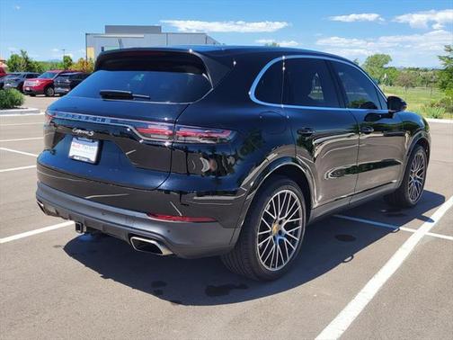 2023 Porsche Cayenne Platinum Edition