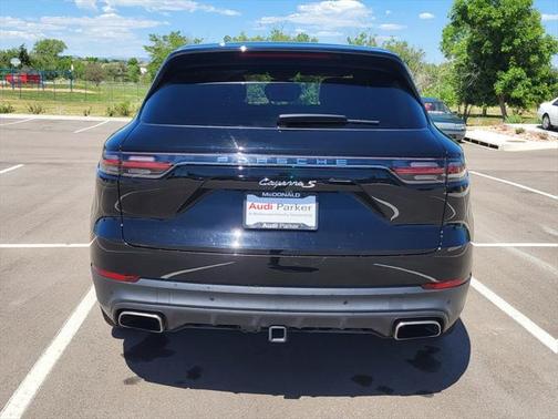 2023 Porsche Cayenne Platinum Edition