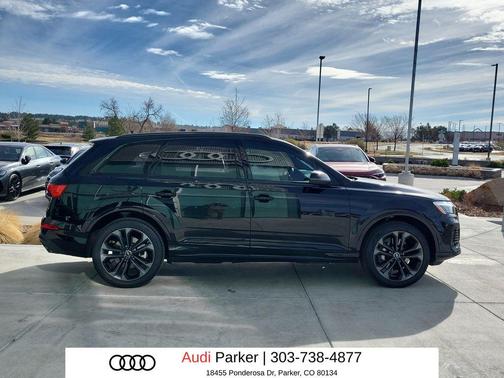 Mythos Black Metallic 2025 Audi Q7 55 Premium Plus