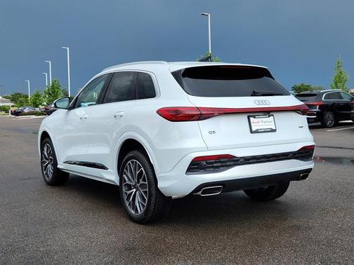 2025 Audi Q5 Premium Plus
