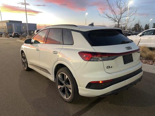 2024 Audi Q4 e-tron Premium 50 quattro