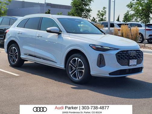 Glacier White Metallic 2025 Audi Q5 Premium TFSI quattro S tronic