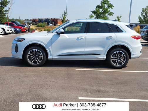 Glacier White Metallic 2025 Audi Q5 Premium TFSI quattro S tronic