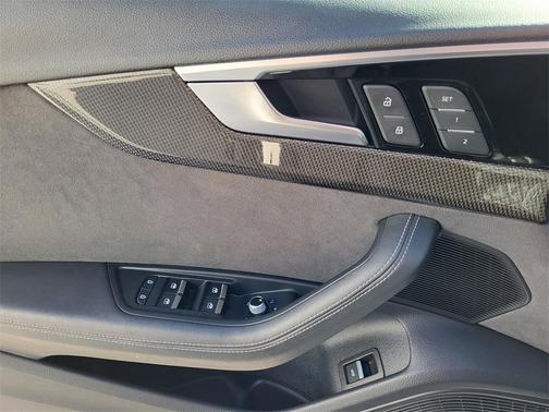 2023 Audi S4 Premium Plus TFSI quattro Tiptronic