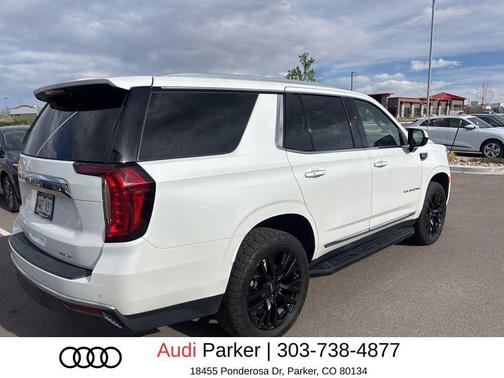 White Frost Tricoat 2023 GMC Yukon SLT