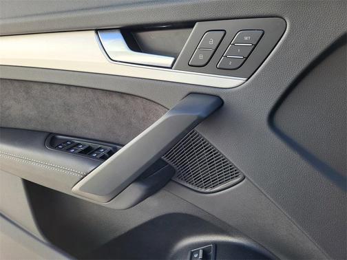 2025 Audi Q5 55 S line Prestige