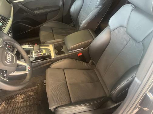 2025 Audi Q5 55 S line Prestige