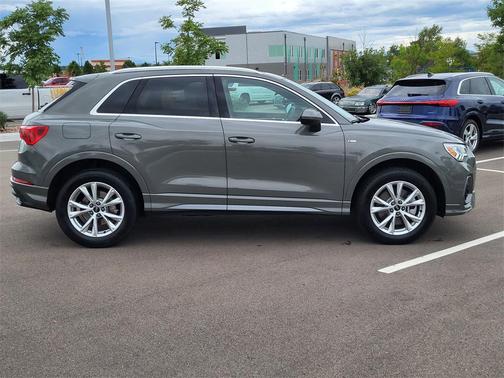2024 Audi Q3 Premium 45 TFSI S line quattro Tiptronic