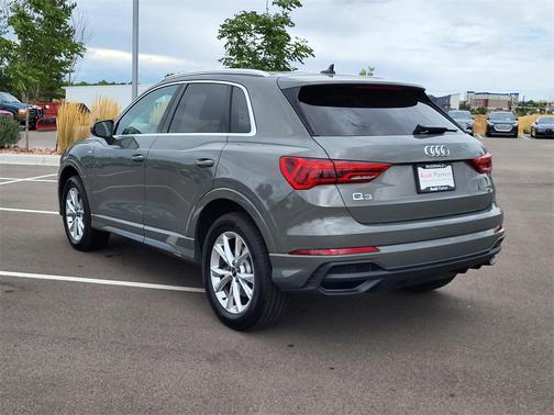 2024 Audi Q3 Premium 45 TFSI S line quattro Tiptronic