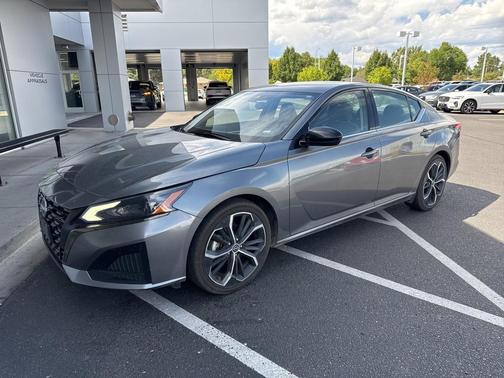 2023 Nissan Altima SR FWD