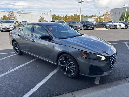 2023 Nissan Altima SR FWD