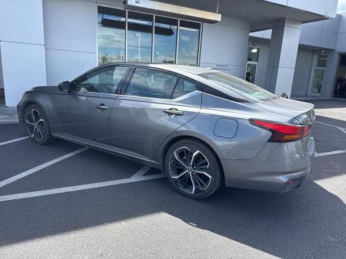 2023 Nissan Altima SR FWD