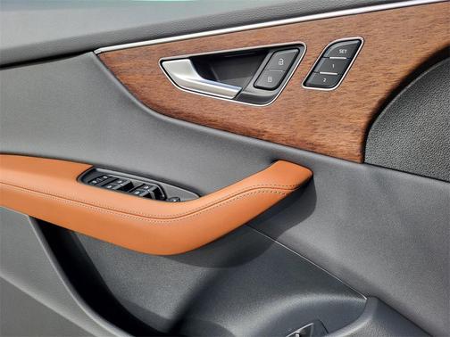 2026 Audi Q8 55 Prestige