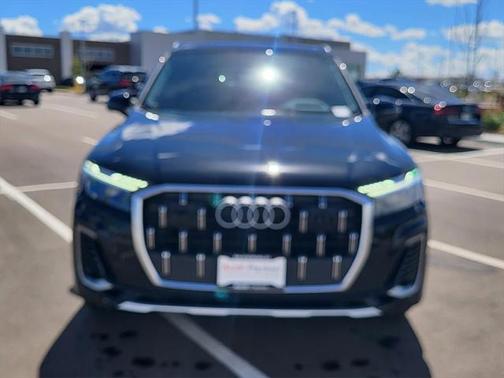 2025 Audi Q7 55 Prestige