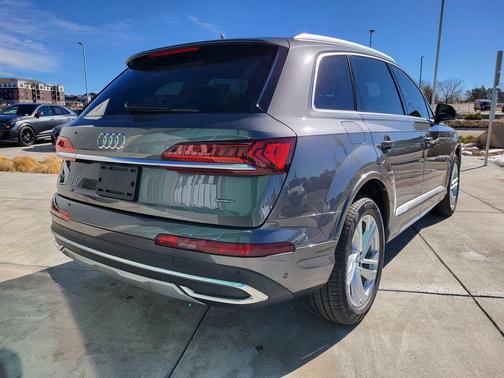 2023 Audi Q7 55 Premium Plus
