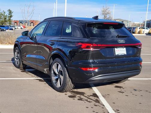 2025 Audi Q6 e-tron Premium Plus quattro
