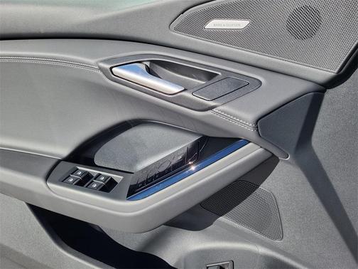 2025 Audi Q6 e-tron Premium Plus quattro