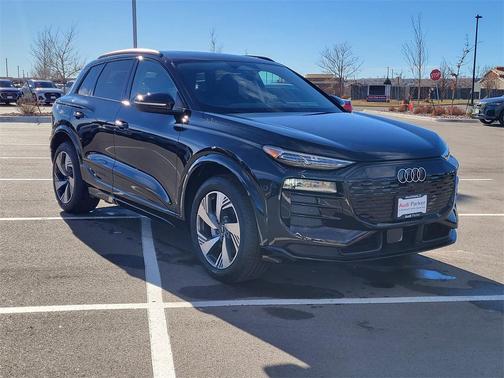 2025 Audi Q6 e-tron Premium Plus quattro