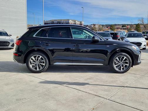 2023 Audi Q5 45 S line Premium Plus