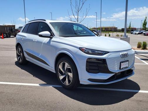 2025 Audi Q6 e-tron Premium Plus quattro