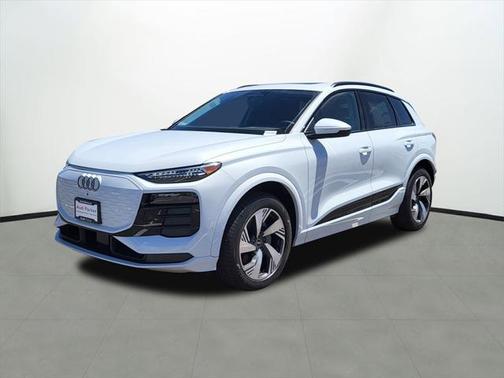 2025 Audi Q6 e-tron Premium Plus quattro