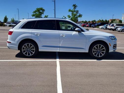 2019 Audi Q7 45 Premium Plus