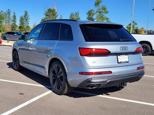 2025 Audi Q7 55 Premium Plus