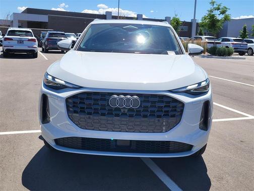 2025 Audi Q5 Premium