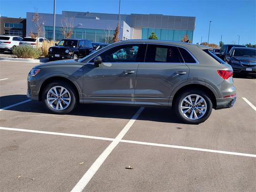 2022 Audi Q3 45 S line Premium