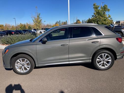 2022 Audi Q3 45 S line Premium
