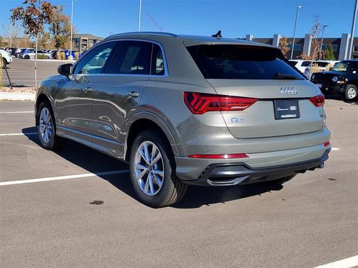2022 Audi Q3 45 S line Premium