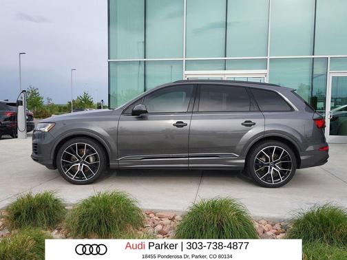 Samurai Gray Metallic 2023 Audi Q7 55 Prestige