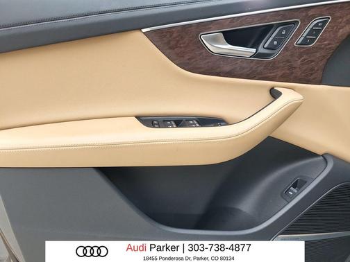 Samurai Gray Metallic 2023 Audi Q7 55 Prestige