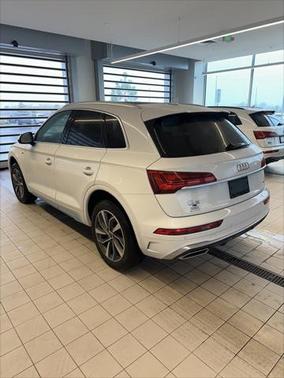 2022 Audi Q5 45 S line Premium